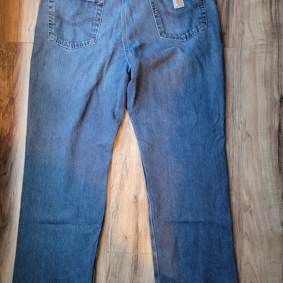 Men's Carhartt jeans EUC relaxed 38 x 32 - Picture 2 of 3
